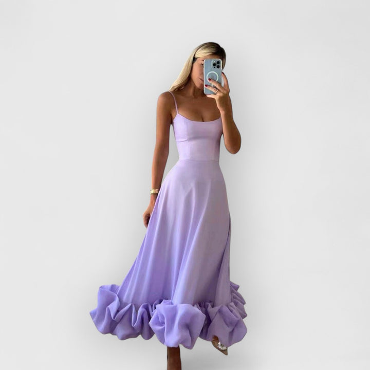Carissa | Ein fließendes Kleid für deine Schönheit