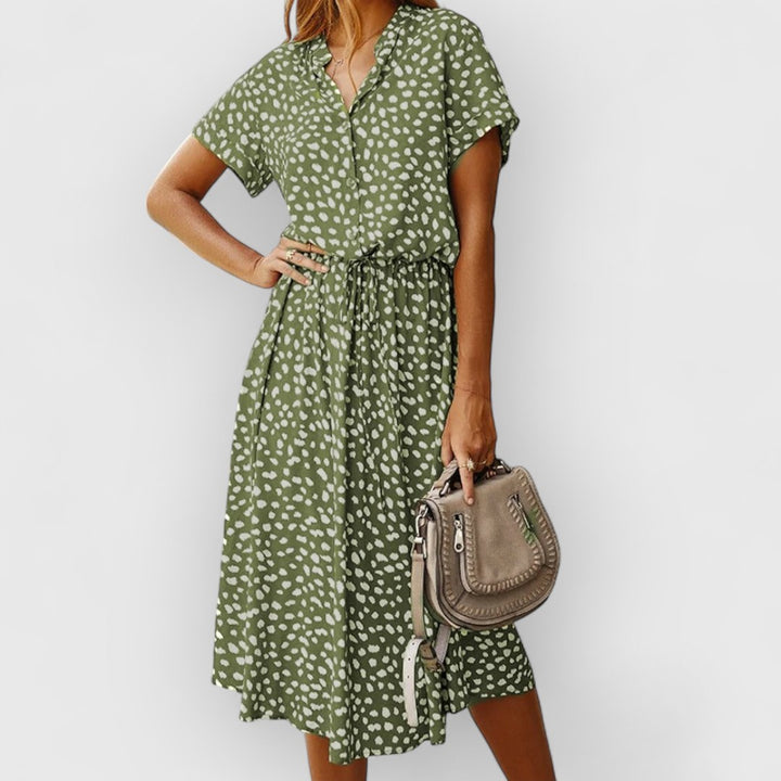 April | Schickes Bequemes Kleid