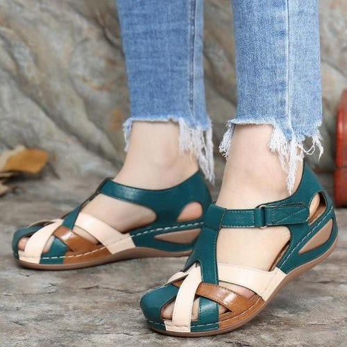 KIANA | Elegante Riemen-Wedges