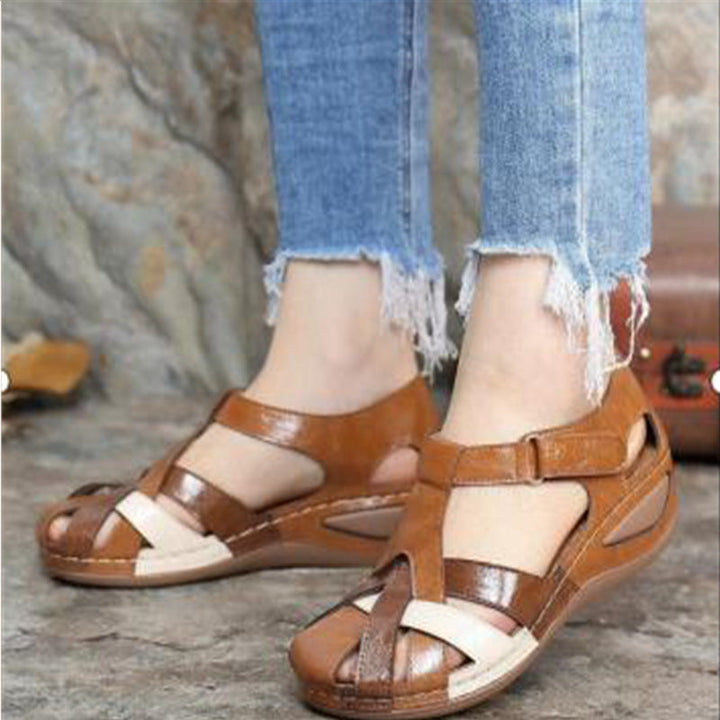 KIANA | Elegante Riemen-Wedges