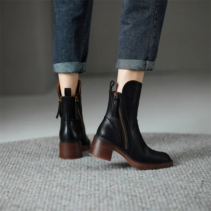 SERENE | Elegante Blockstiefeletten
